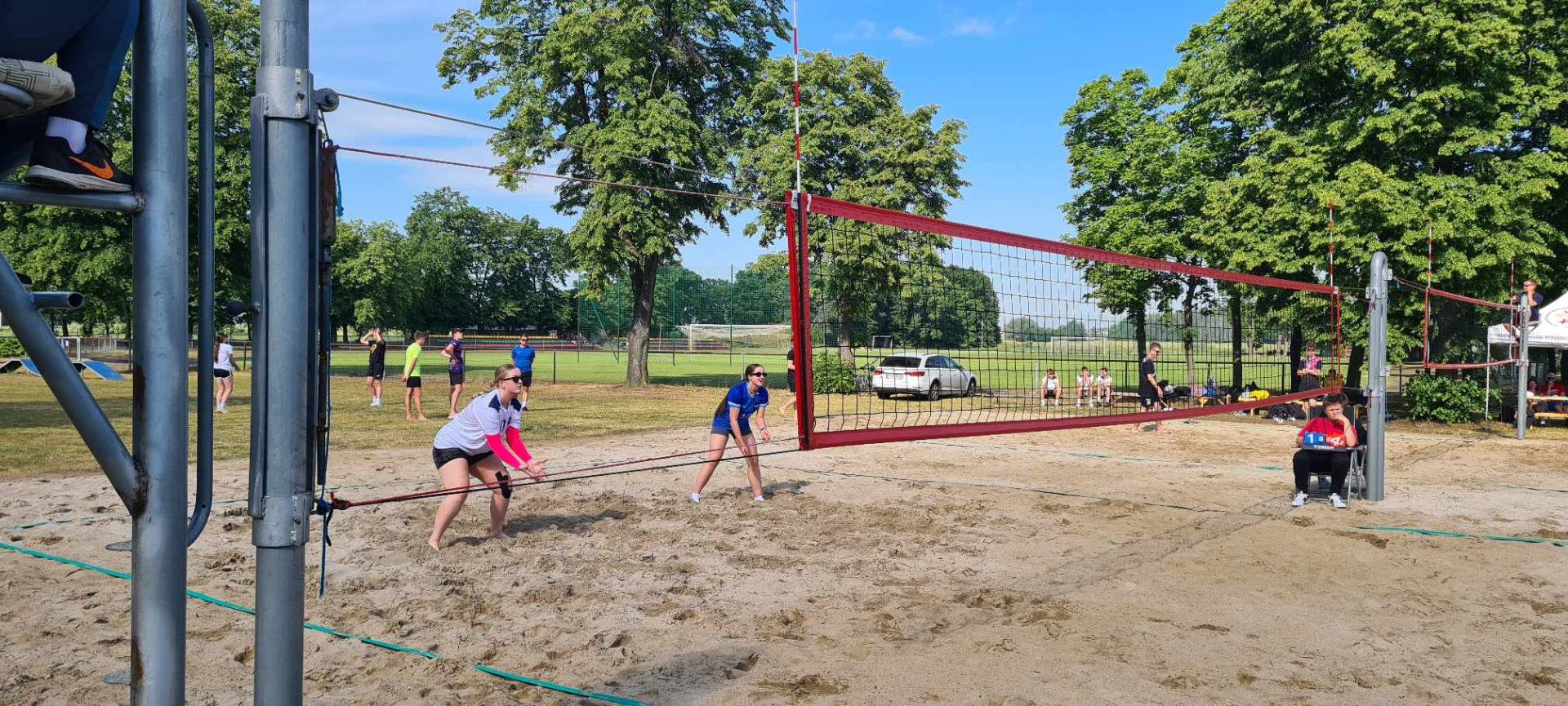 siatkarki ZSZ w Rawiczu w Finale Powiatowym Piłki Plażowej Szkół Ponadpodstawowych