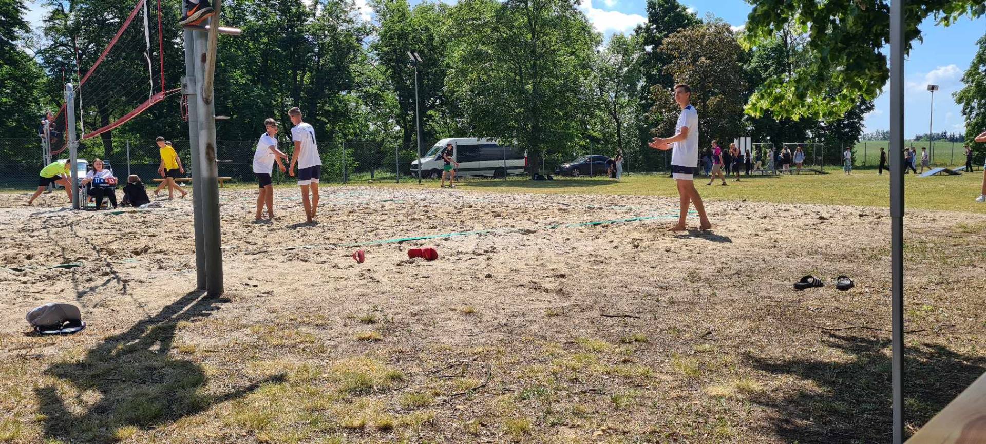 siatkarze ZSZ w Rawiczu w Finale Powiatowym Piłki Plażowej Szkół Ponadpodstawowych